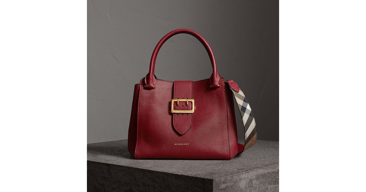 buckle tote burberry