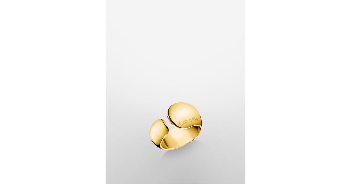 Calvin Klein Informal Gold Chunky Ring in Metallic - Lyst