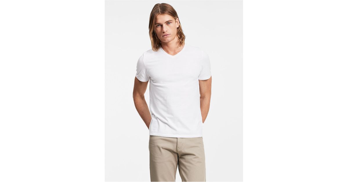 Calvin Klein Slim Fit Textured V-neck T-shirt in White for Men