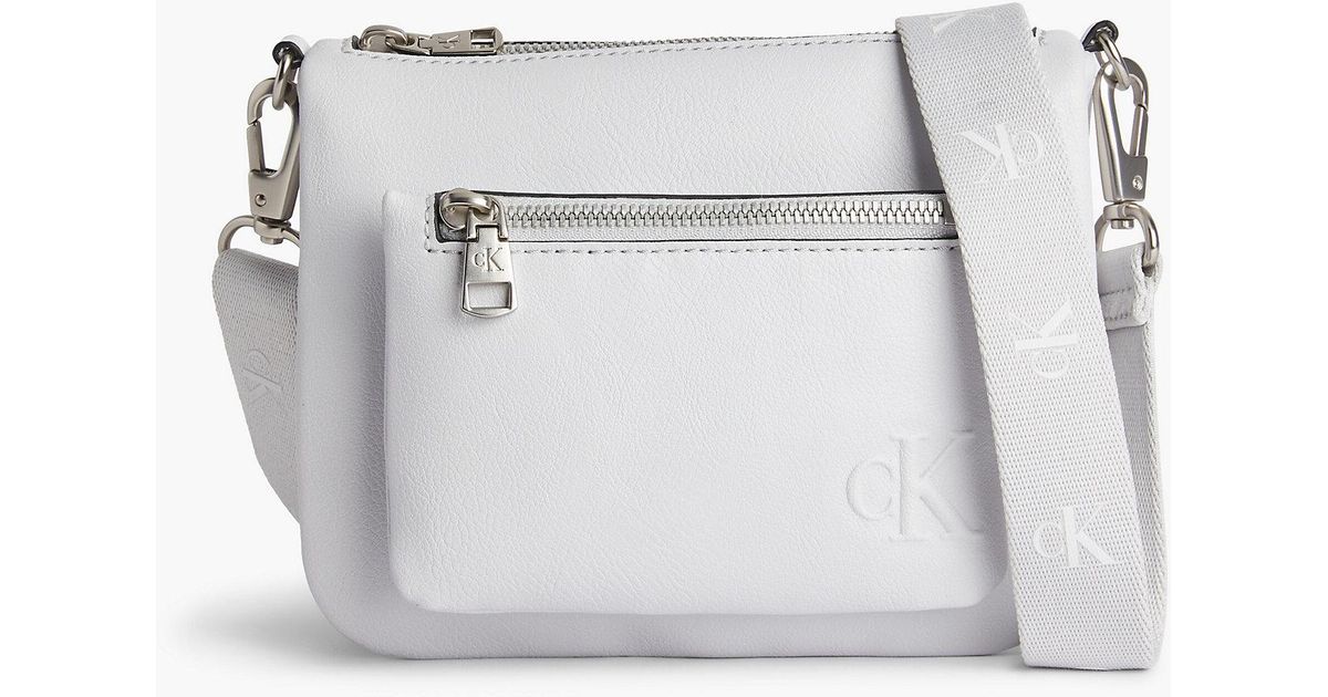 Calvin Klein Crossbody Bag Mit Täschchen Aus Recyceltem Material in Grau |  Lyst DE