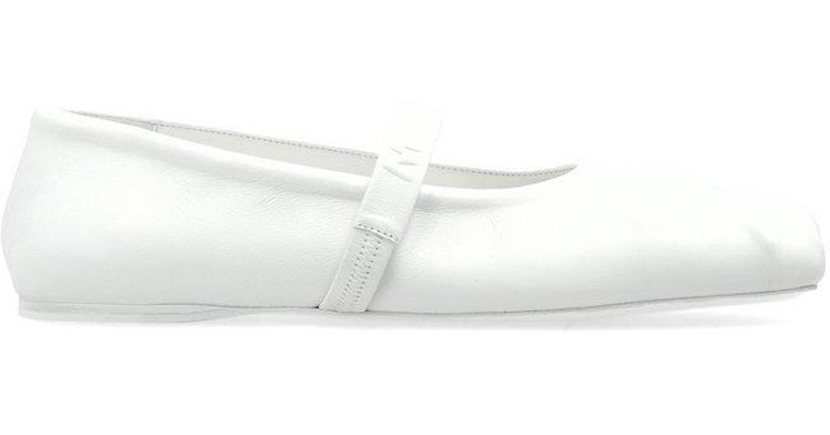 BALLET FLAT IN WHITE EMBOSSED CALFSKIN