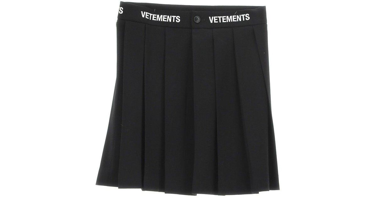 Vetements Logo Band Printed Pleated Skirt in Black | Lyst