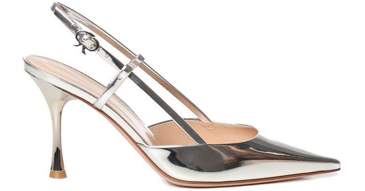 gianvito rossi pointed toe pump