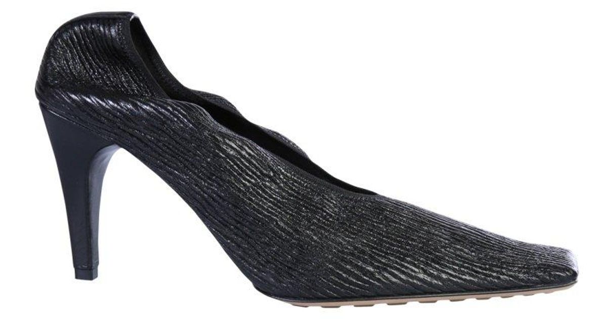 bottega veneta square toe pumps
