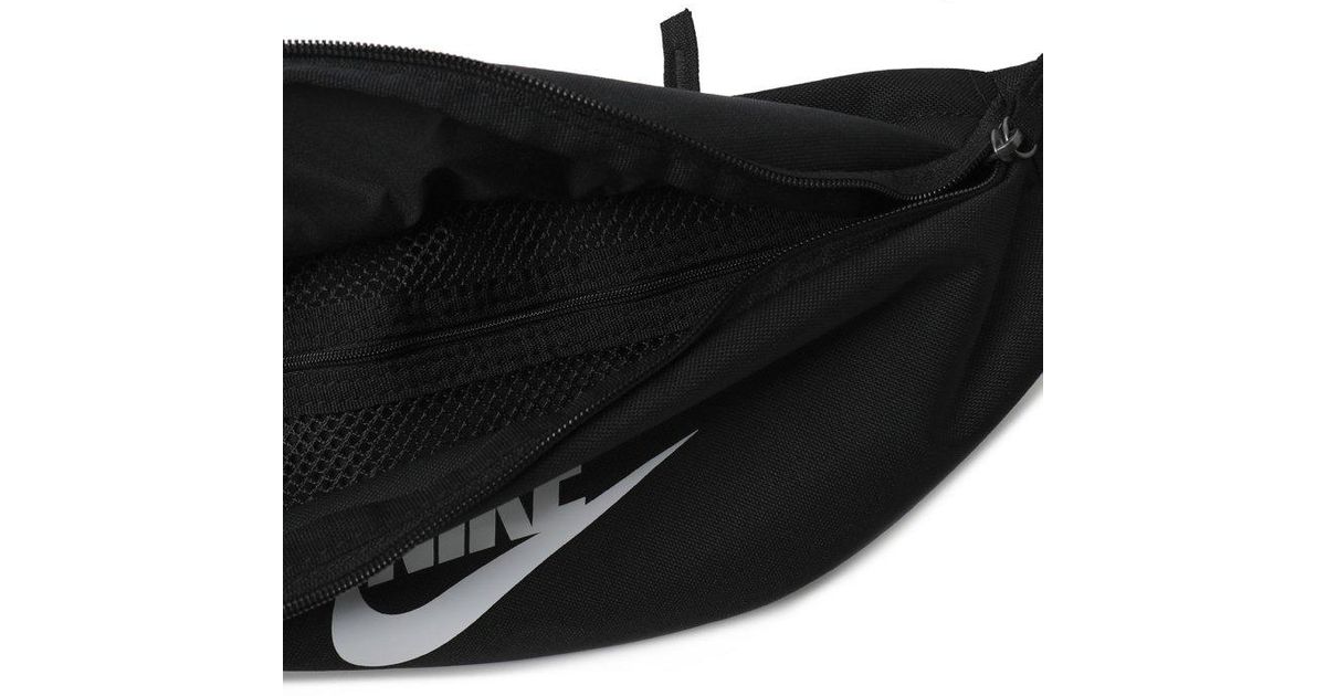 Nike Heritage Logo Printed Zipped Belt Bag in Black for Men | Lyst