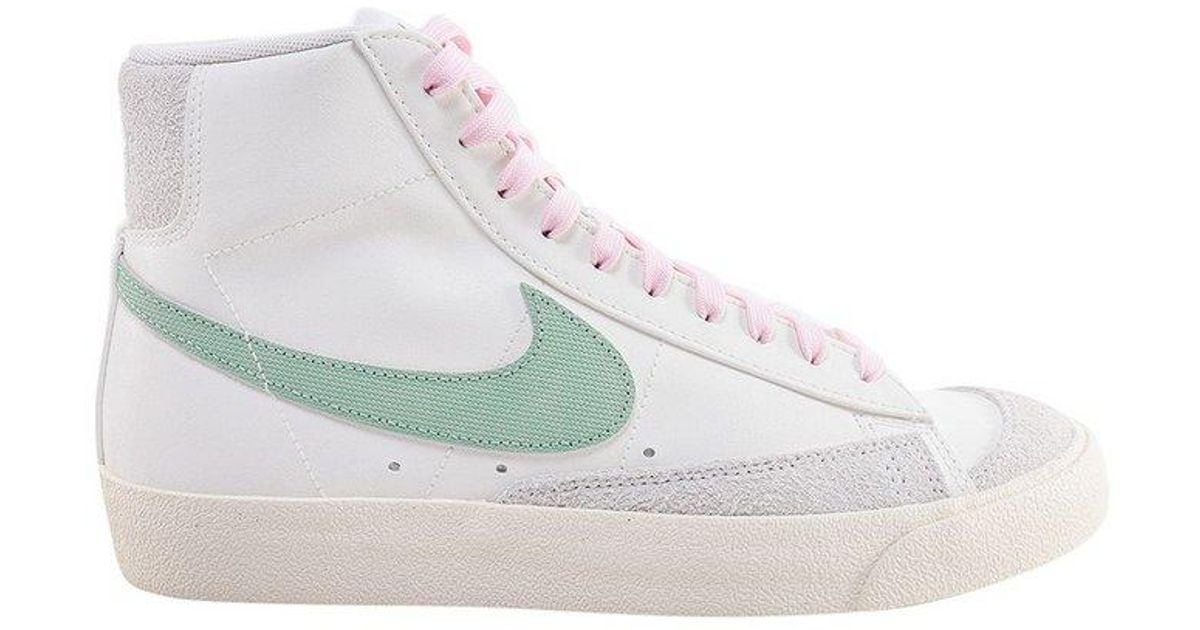 nike blazer total white