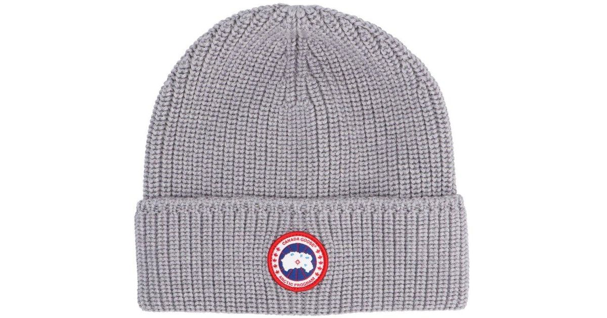 Canada Goose Logo Patch Beanie in Gray for Men | Lyst