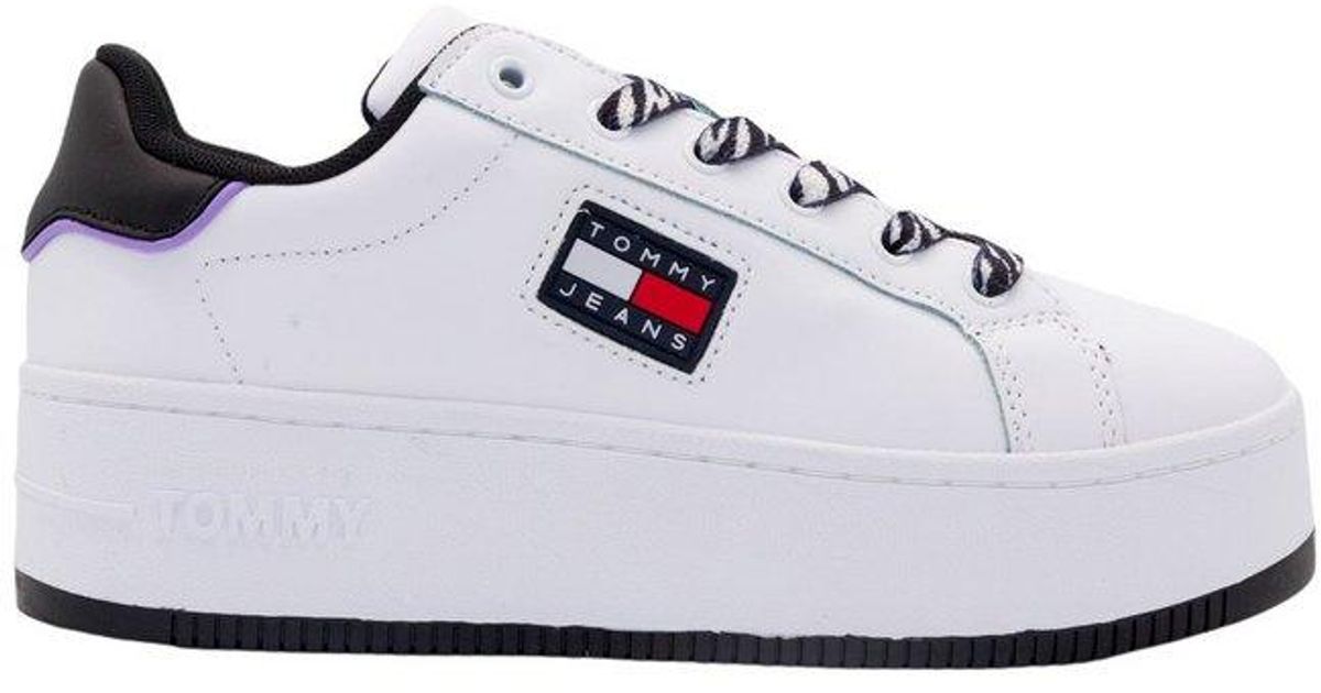 Tommy Hilfiger Logo Patch Lace-up Sneakers in White | Lyst