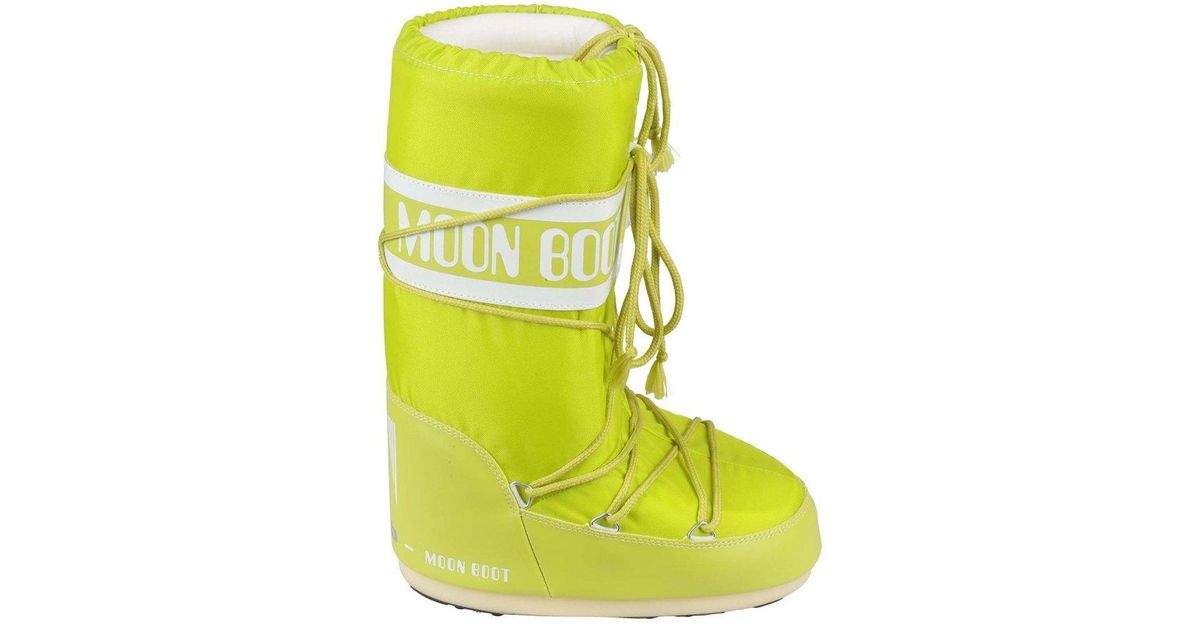 Moon Boot Icon Logo Printed Snow Boots in Yellow | Lyst