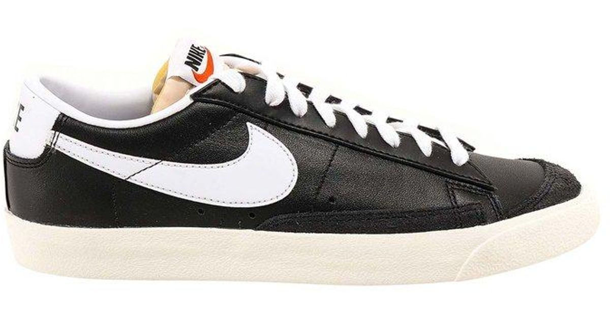 black lowtop blazers