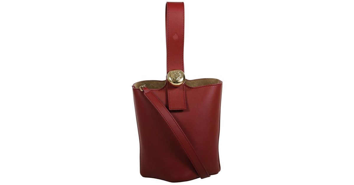 Loewe Pebble Mini Bucket Bag in Red | Lyst