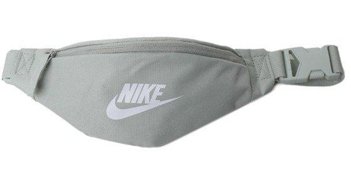 Nike Synthetic Heritage Zipped Belt Bag in Green | Lyst UK