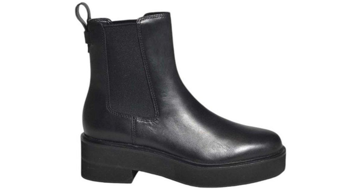 【送料&関税込】Ralph Lauren Round-toe Slip-on Boots Ralph Lauren Round-toe Slip-on Boots | italist