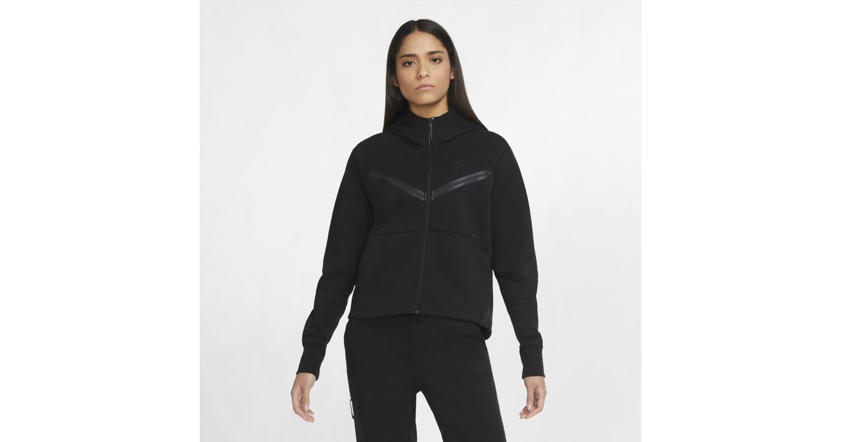 nike engineered tech fleece hoodie in black