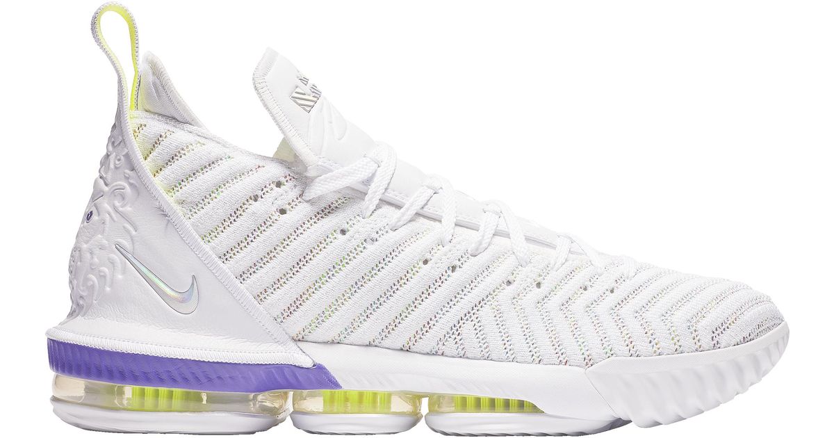 champs lebron 16