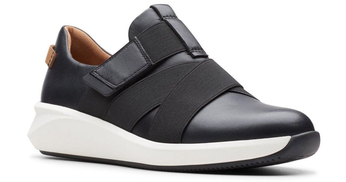 clarks un rio strap trainer