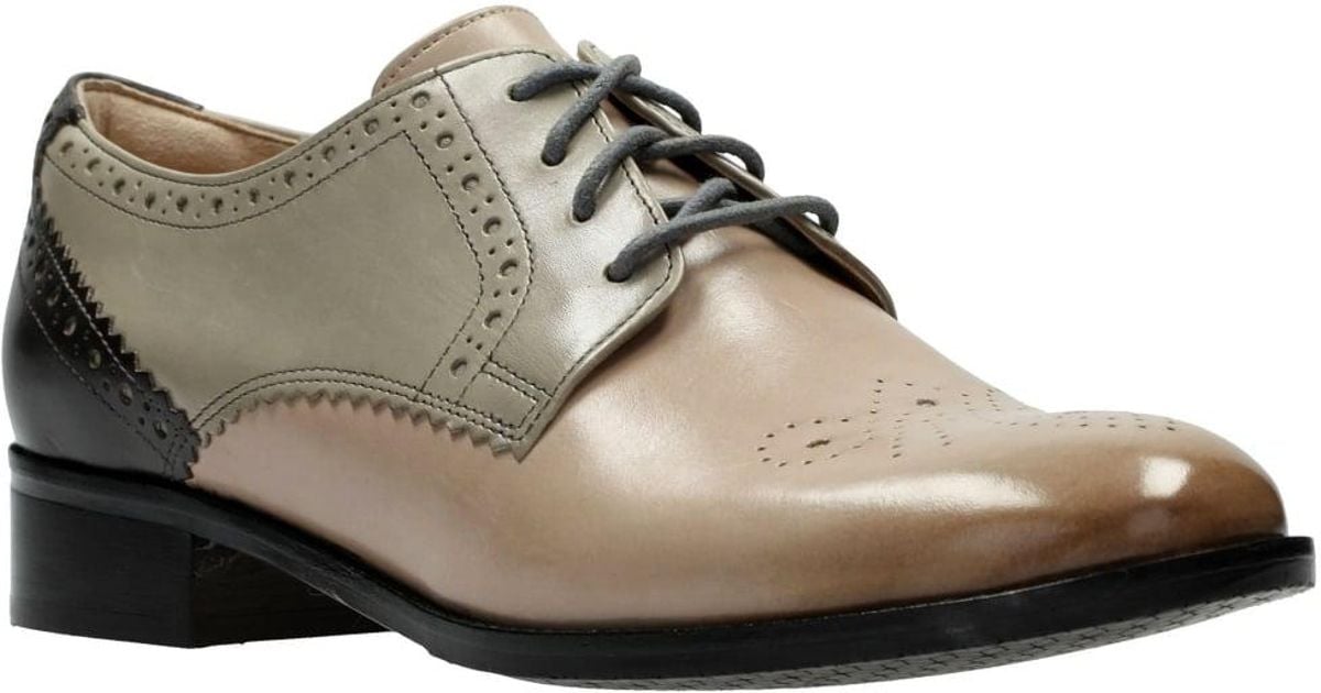 brogues clarks womens
