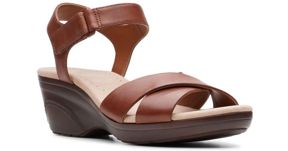clarks wide fitting sandals