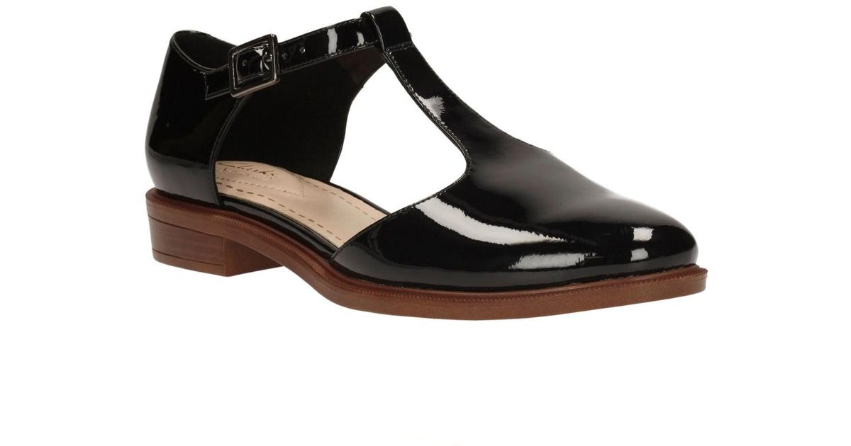 clarks taylor palm black patent