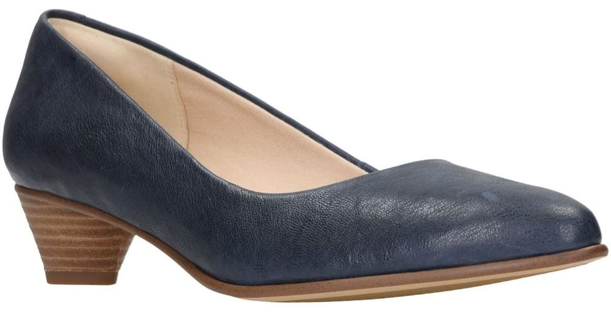 clarks womens court shoes