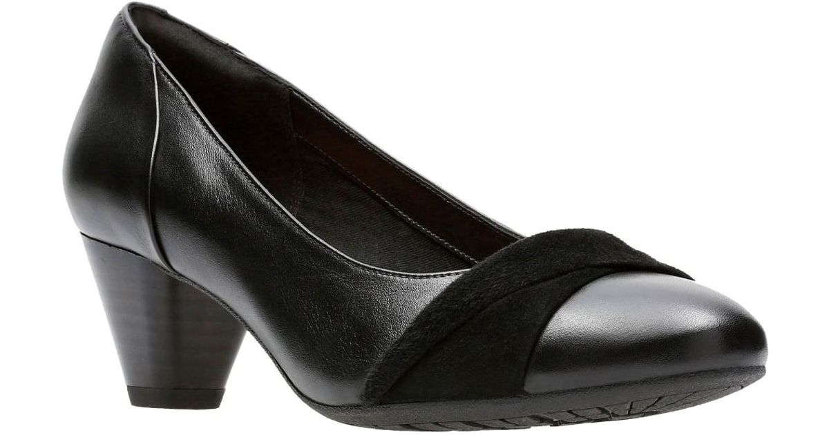 Clarks Denny Louise Womens Wide Court Shoes in Black | Lyst Australia
