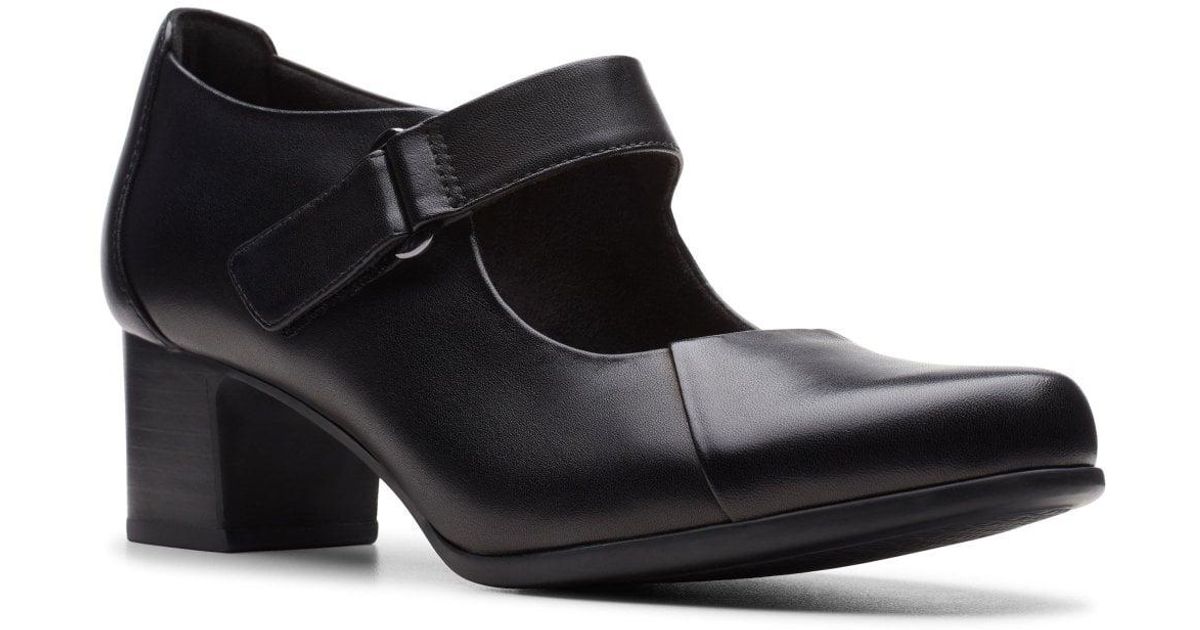 Damson Vibe Heeled Mary Jane Shoes in Black Canada