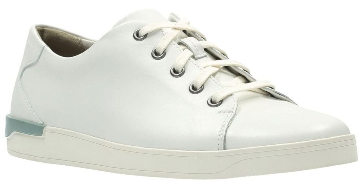 clarks shoes white