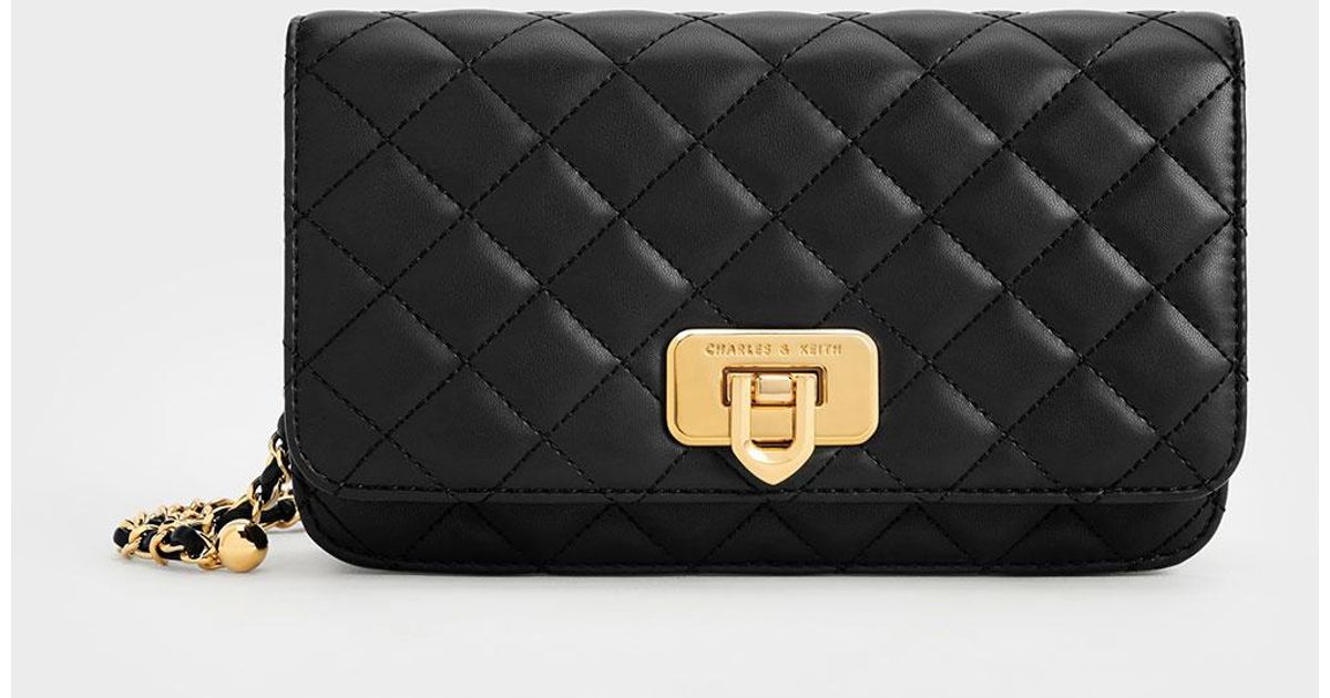 Charles & Keith Cressida Quilted Push-lock Clutch in Black