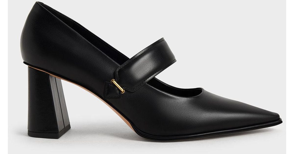 Charles & Keith Serafina Mary Jane Pumps in Black Lyst
