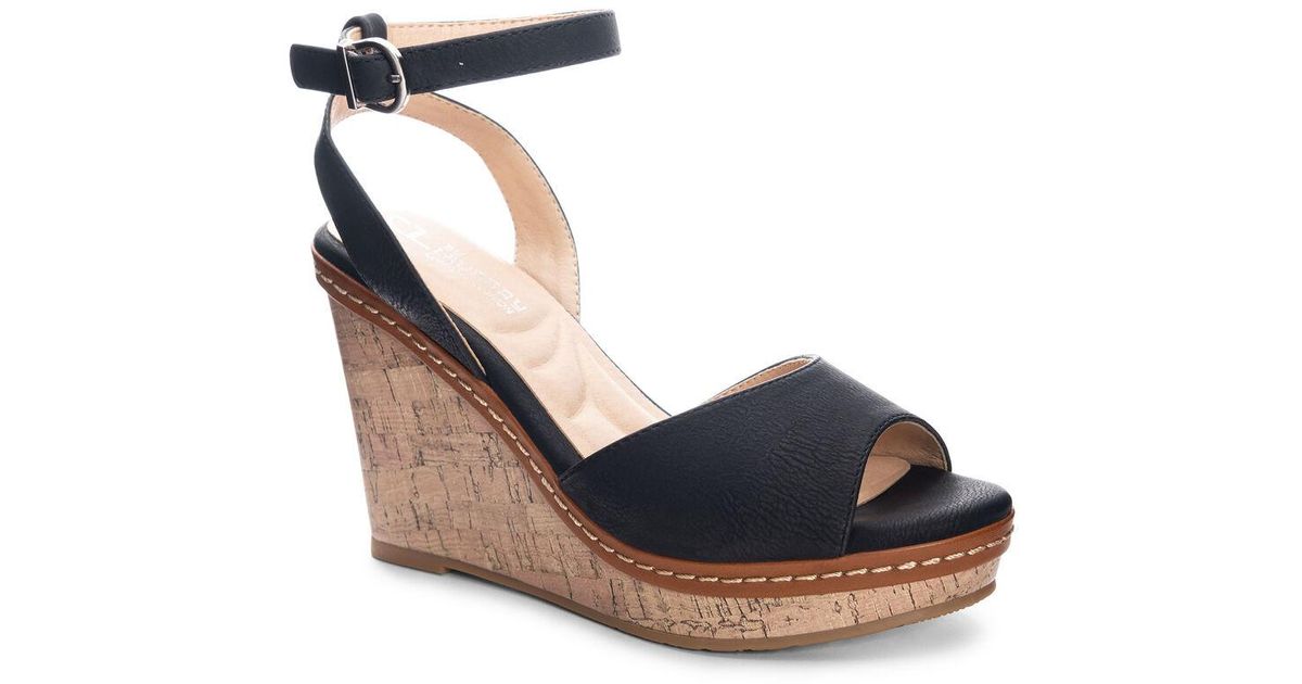 Chinese Laundry Beaming Wedge Sandal in Black | Lyst