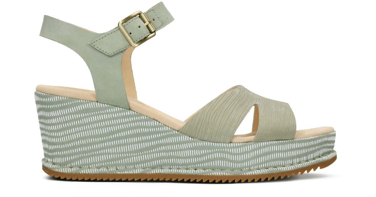 clarks akilah eden sandals