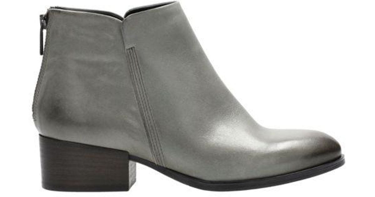 Clarks Leather Elvina Dawn in Taupe 