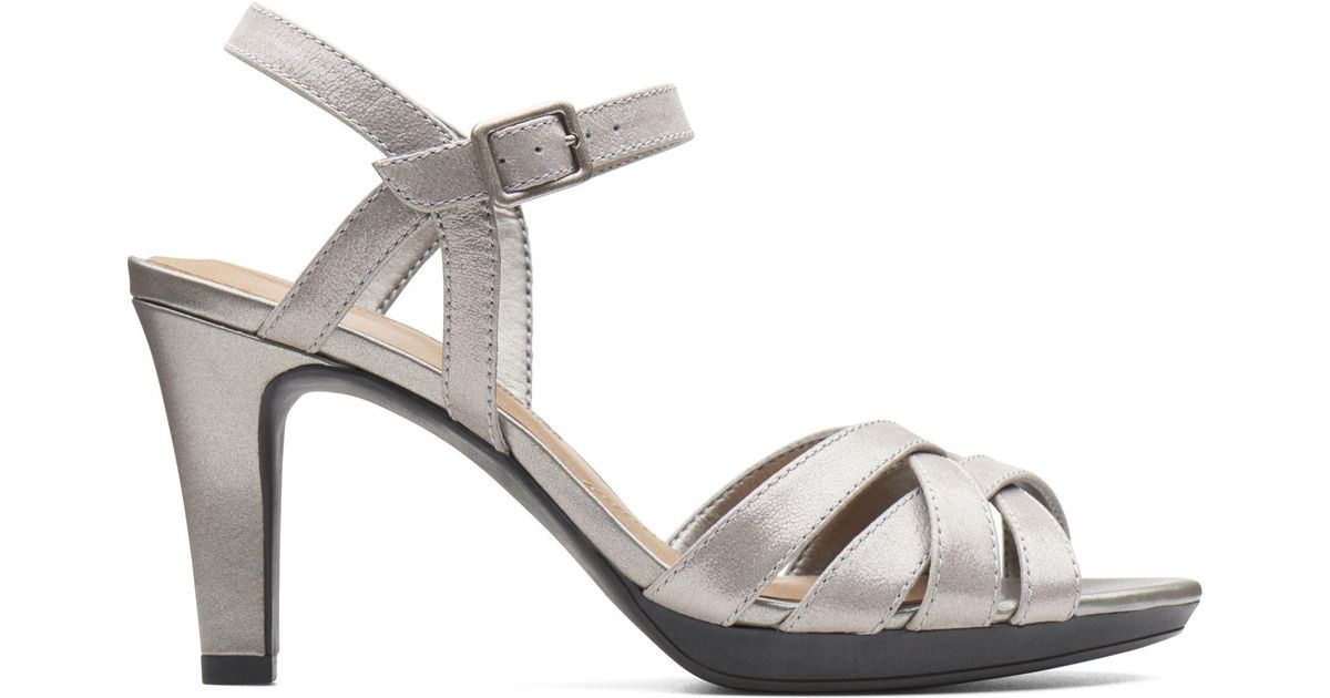 clarks adriel wavy pewter