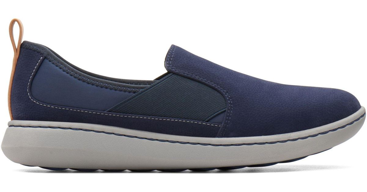 step move jump clarks