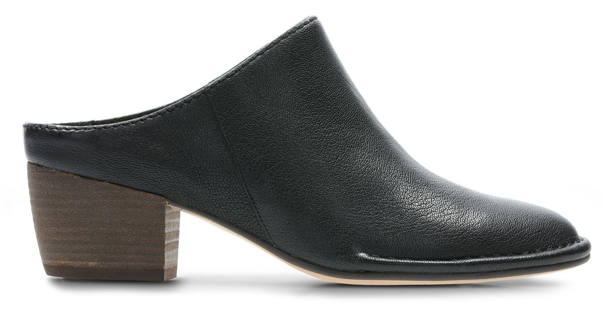 clarks spiced isla black