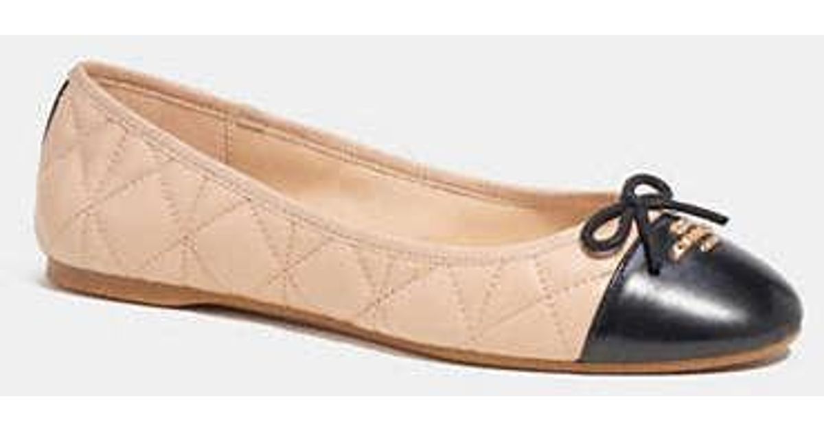 【COACH】ALLYSON QUILTEDフラット シューズ  CK424 COACH Allyson Quilted Ballet in Natural | Lyst