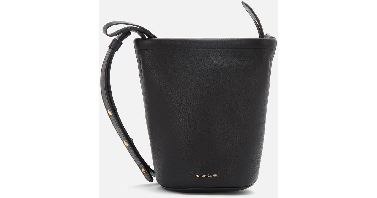 bucket bag with zip