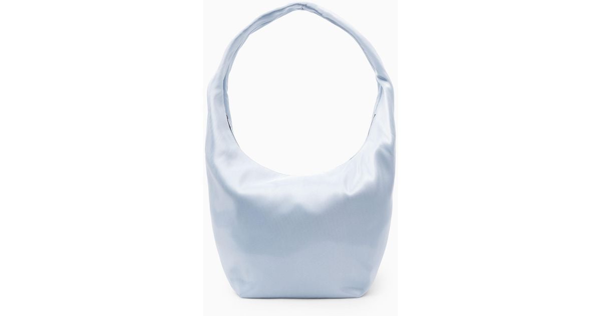 COS HIGH-SHINE SHOULDER BAG

ショルダーバッグ HIGH-SHINE SHOULDER BAG - NAVY | COS