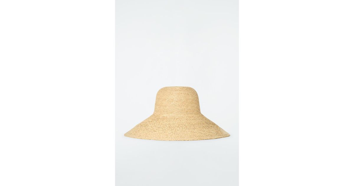 Cos Woven Straw Bucket Hat In Beige SCULPTED STRAW BUCKET HAT - BEIGE | COS US main image 3