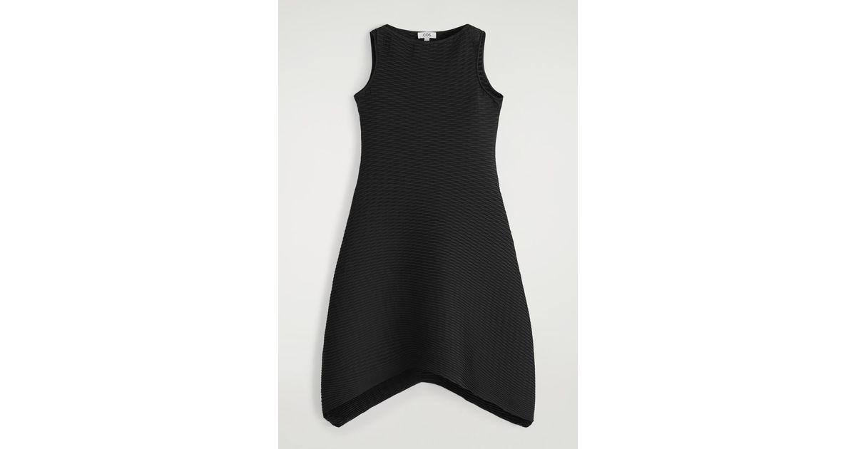 COS Voluminous Pleated Midi Dress in Black | Lyst