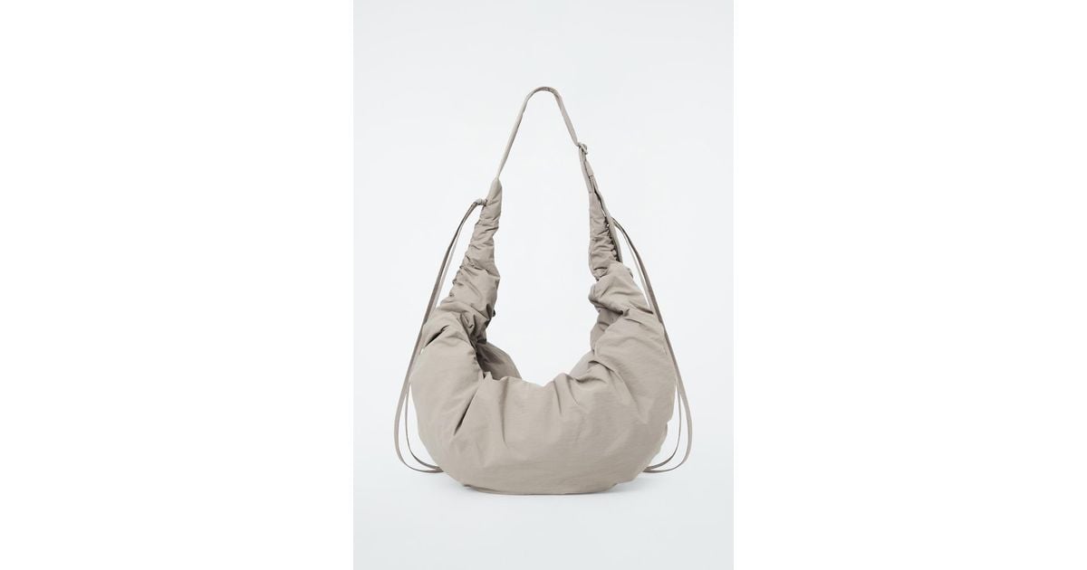 COS キャノピーオーバーサイズバッグ COS Canopy Oversized Crossbody Bag in White | Lyst