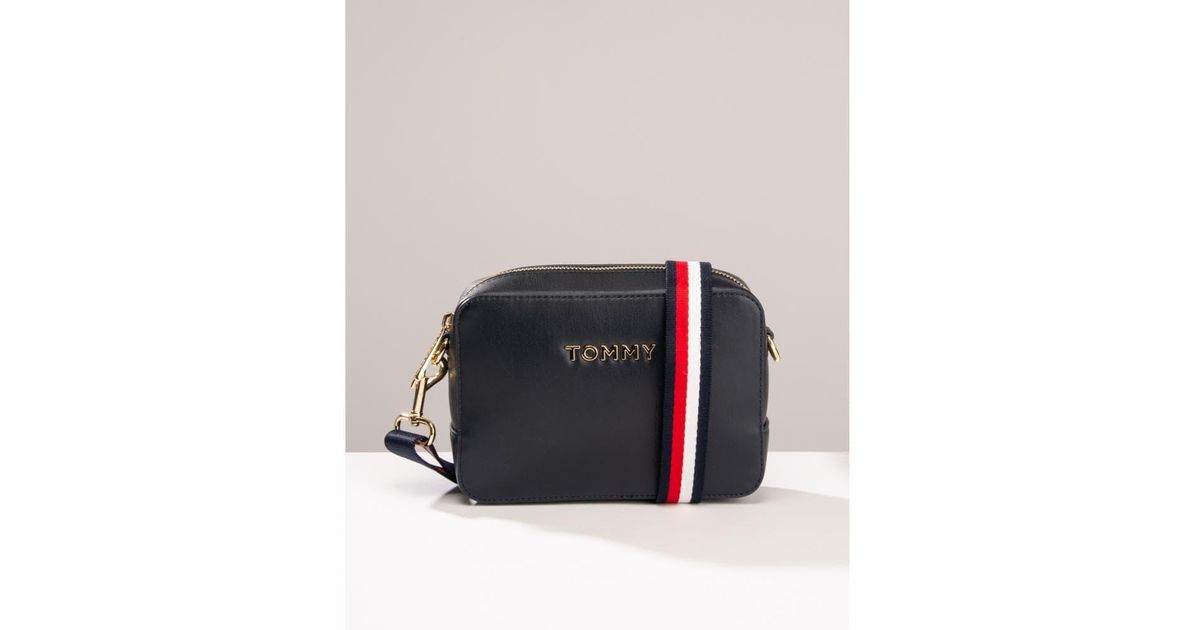 tommy hilfiger iconic camera bolsa beige