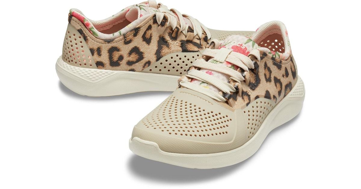 crocs women's tennis shoes