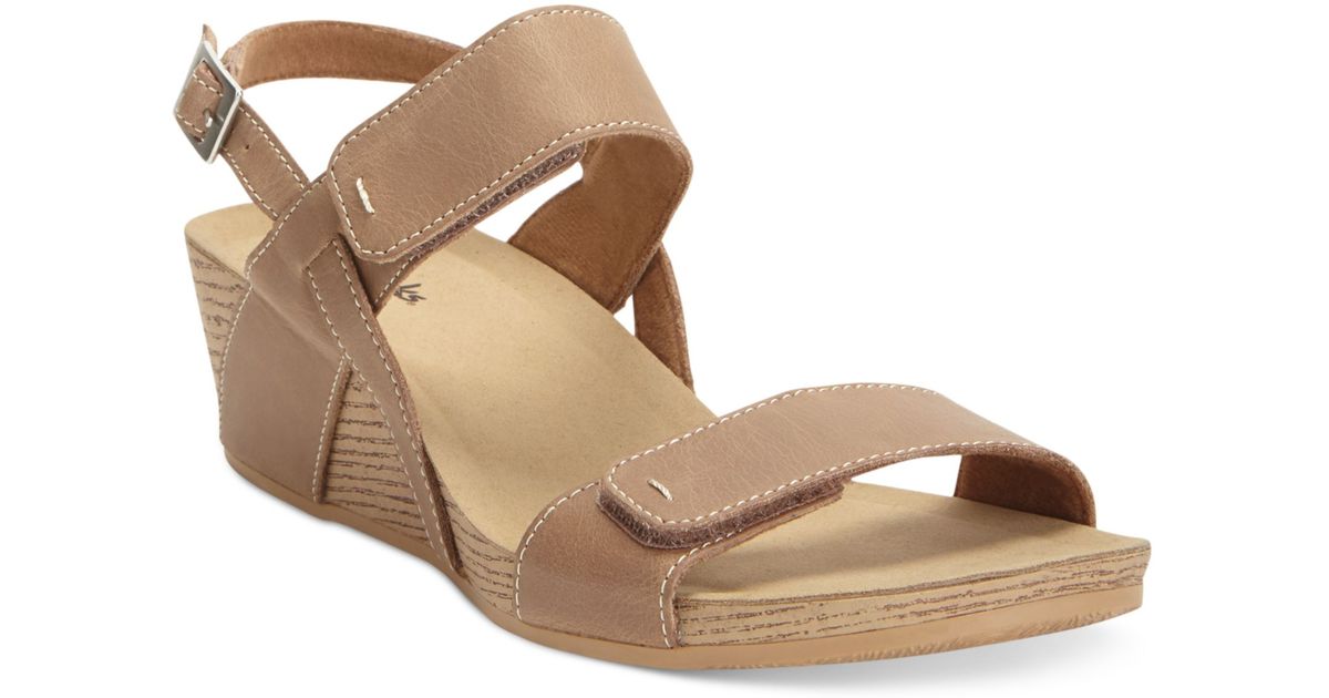 clarks alto disco wedge sandal