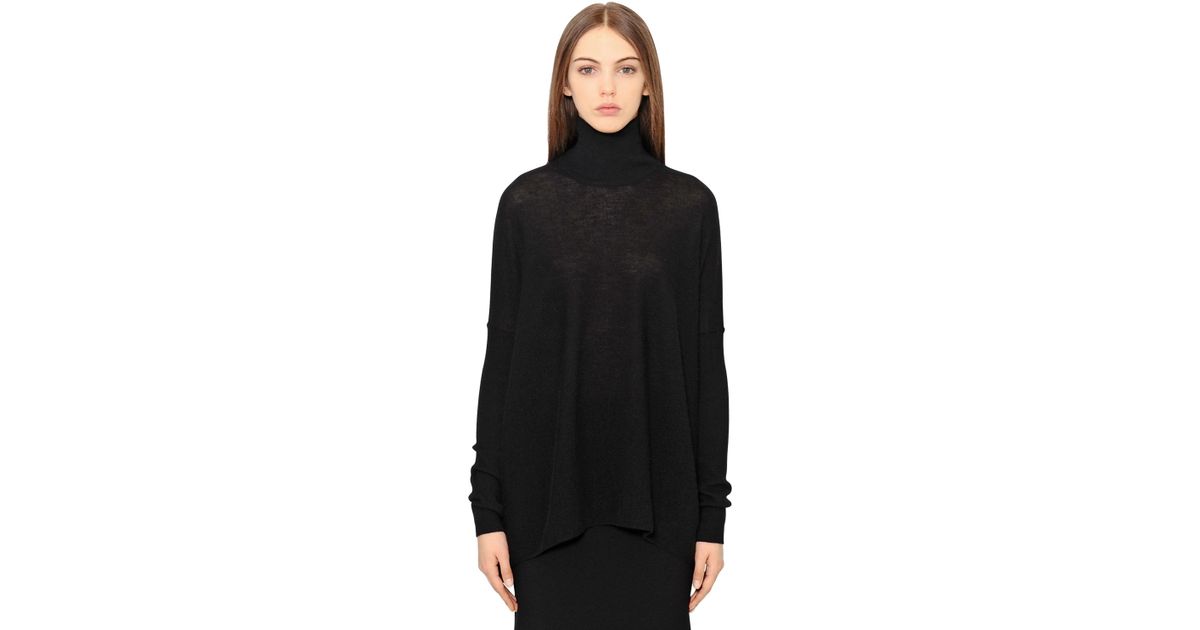 oversized turtleneck black