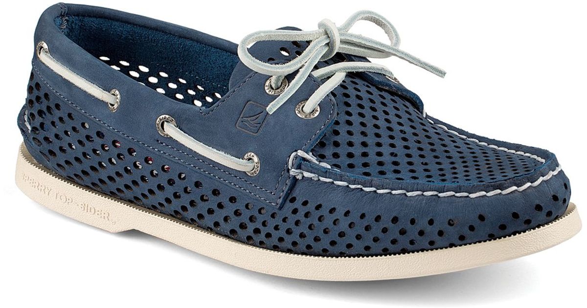 eye Perforated Boat Shoes in Navy 