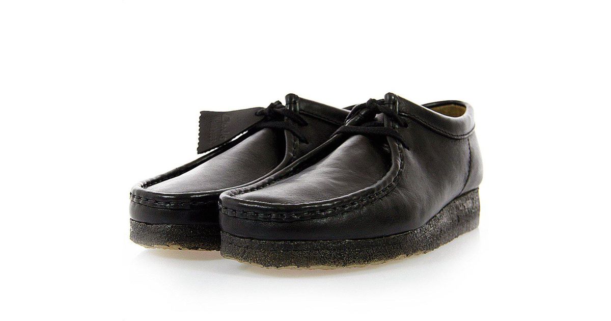 clarks wallabees black leather