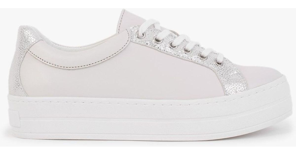Daniel Suri Ii Cream Leather Metallic Trim Flatform Trainers in Beige