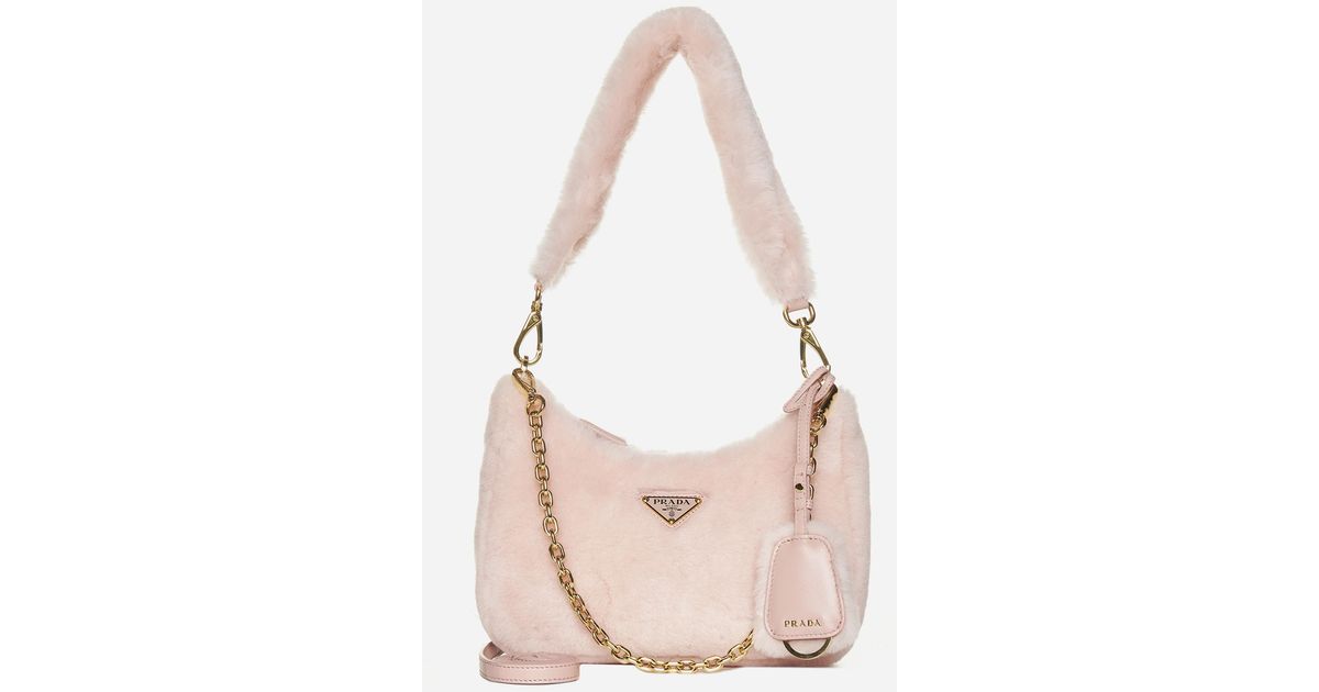 Prada Re-edition Shearling Bag in Pink | Lyst