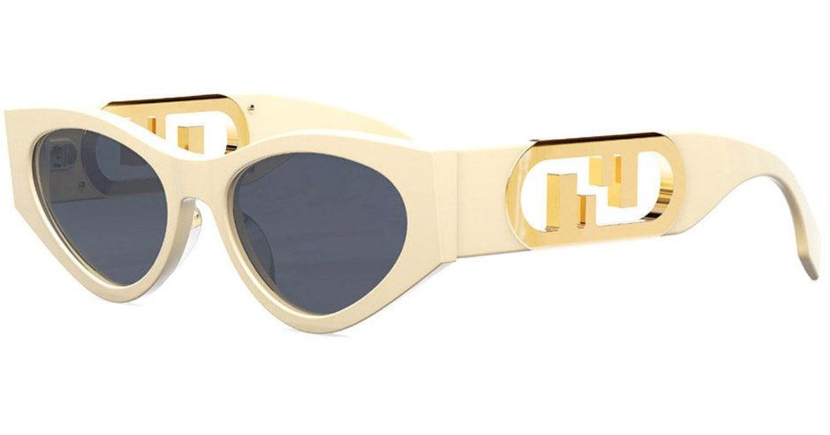 Fendi Fe40049i Ivory Cat Eye F Lock Sunglasses in Black | Lyst
